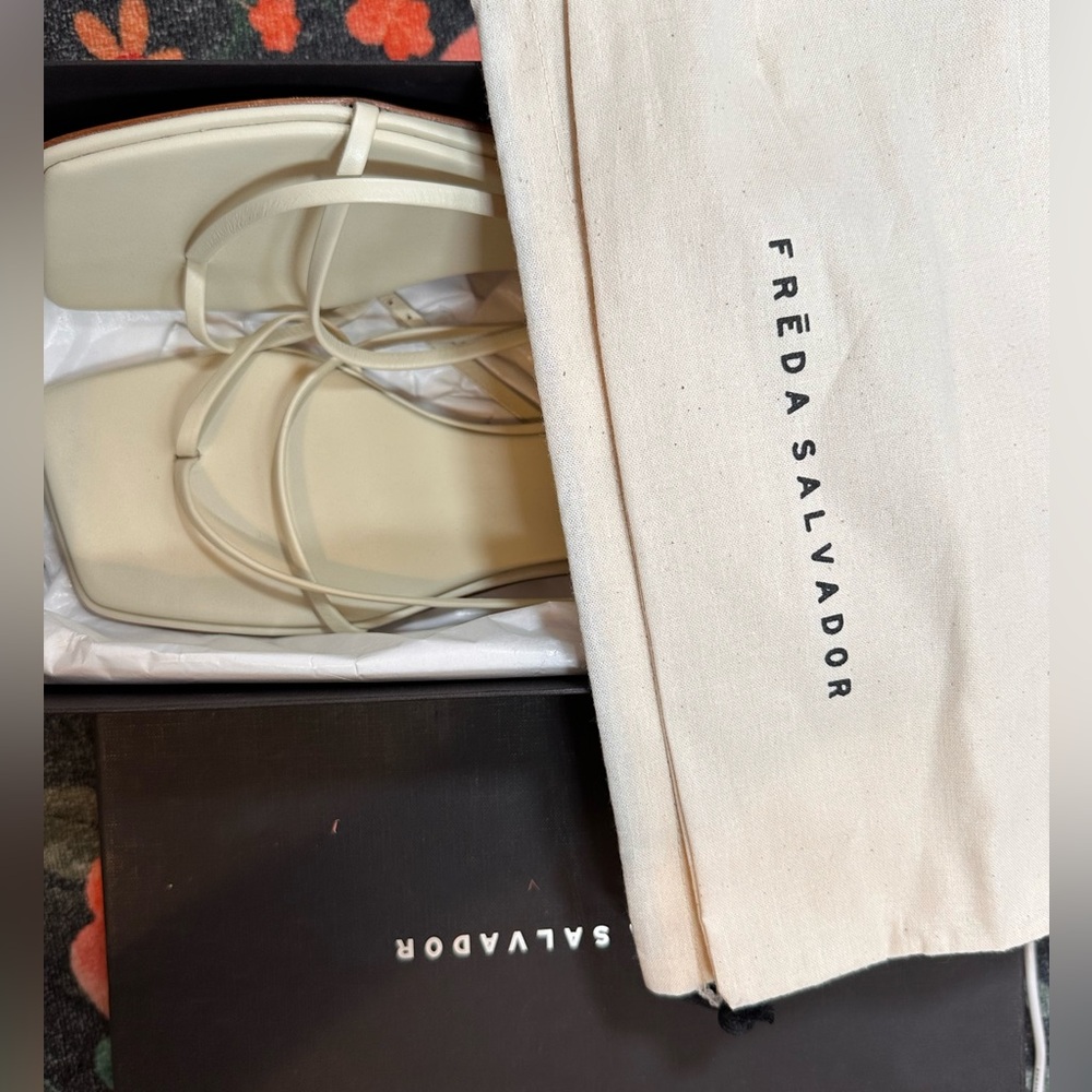 Like new Freda Salvador Alexia Sandal in Bone Calf ivory leather flat strappy - Picture 5 of 7